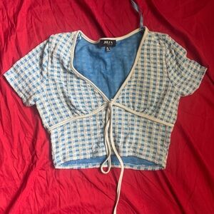Blue and white Flattering croptop